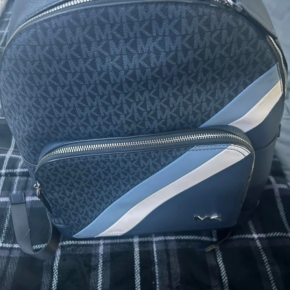 Michael Kors Navy and White Men's Backpack - Picture 1 of 4